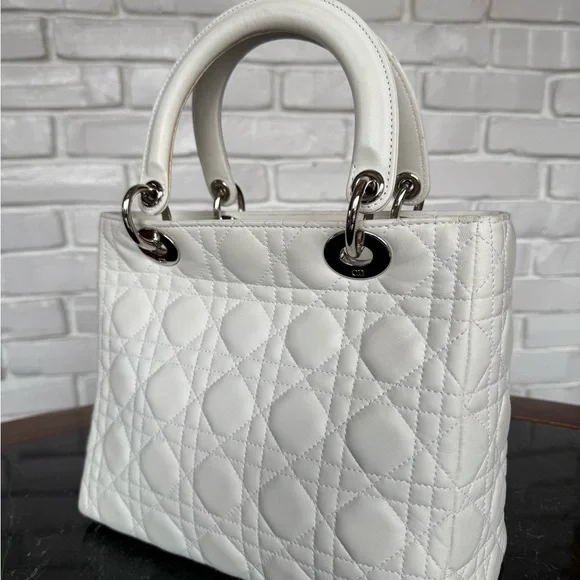 Christian Dior Cannage Lady Dior - Picture 5 of 17